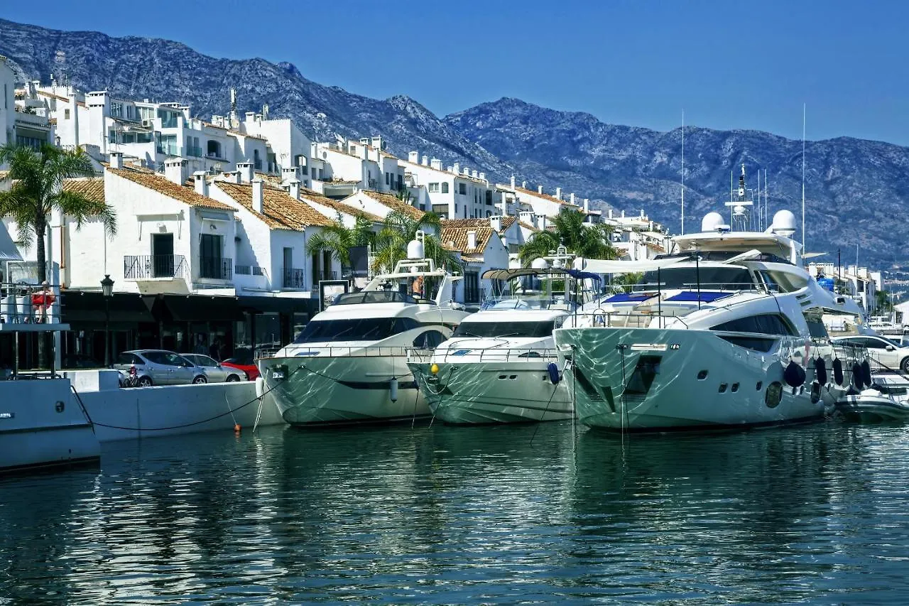 Marbella Pool & Whirlpool Sauna Resort Σπίτι διακοπών